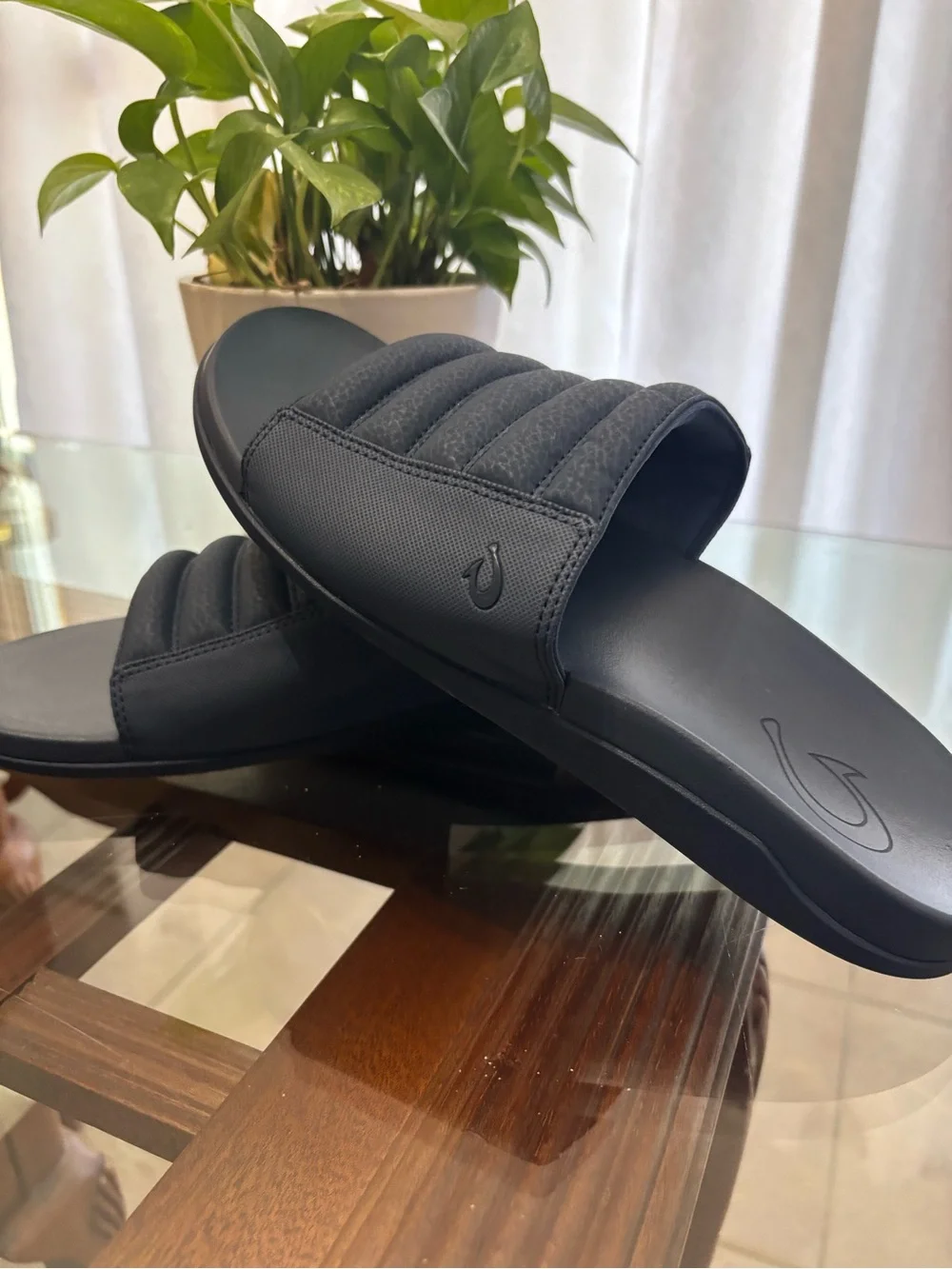 OluKai Naha Olu Men’s Slide Sandals Navy Size 10 Comfort